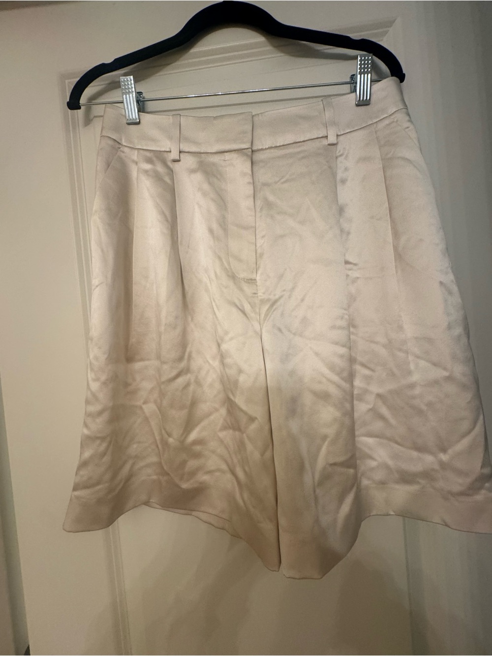 Club Monaco Soft Cream Silk Pleated Shorts